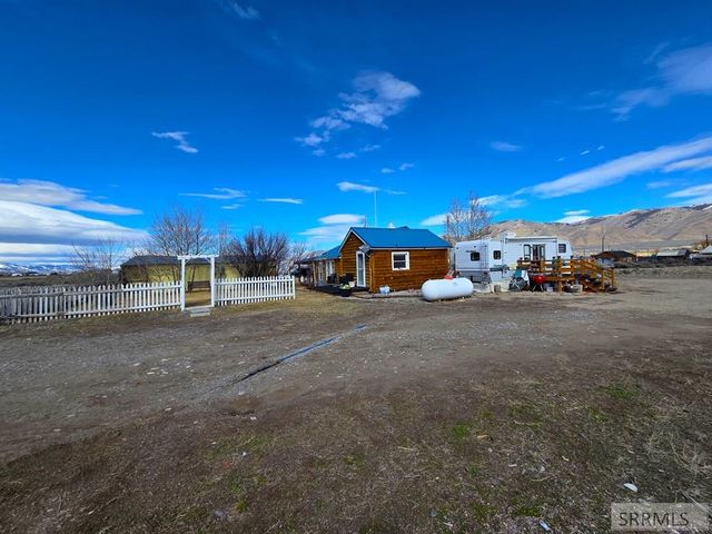 401 S 3rd Street, Leadore, ID 83464