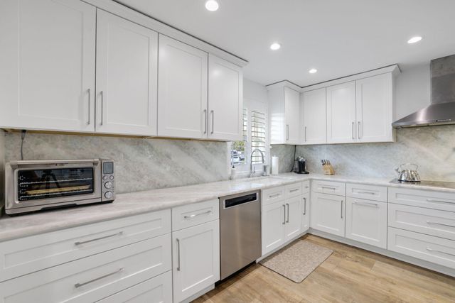 418 Oyster Road, North Palm Beach, FL 33408
