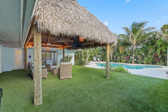 418 Oyster Road, North Palm Beach, FL 33408