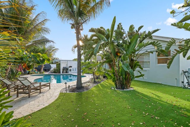 418 Oyster Road, North Palm Beach, FL 33408
