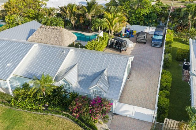 418 Oyster Road, North Palm Beach, FL 33408