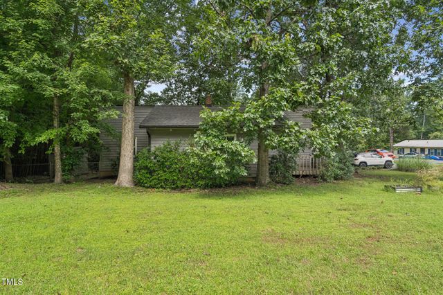 1205 John Breckenridge Drive, Hillsborough, NC 27278