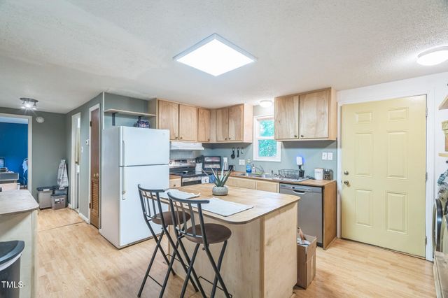 1205 John Breckenridge Drive, Hillsborough, NC 27278