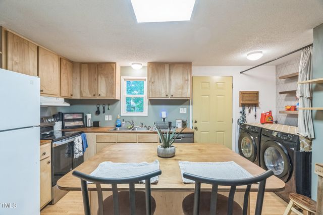 1205 John Breckenridge Drive, Hillsborough, NC 27278