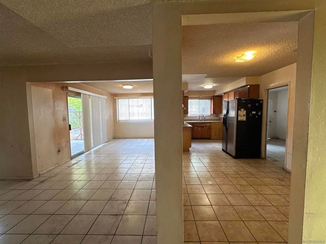 5110 Streamview Drive, San Diego, CA 92105