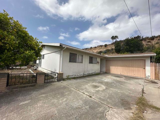 5110 Streamview Drive, San Diego, CA 92105