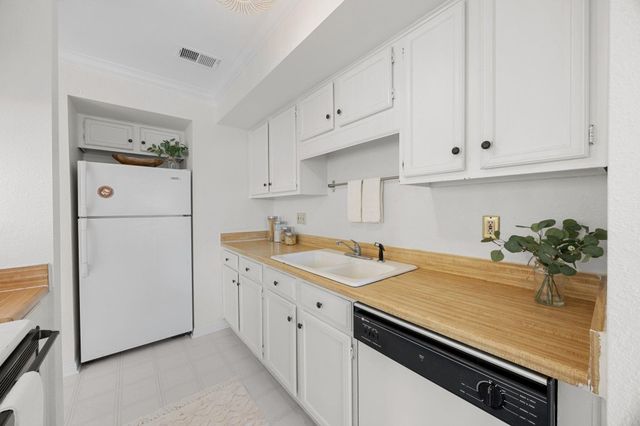 4159 Steck Ave 258, Austin, TX 78759