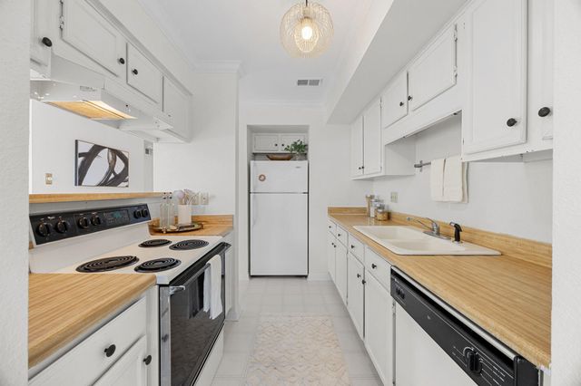 4159 Steck Ave 258, Austin, TX 78759