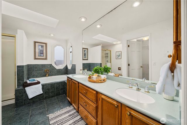 29652 61st Avenue S, Auburn, WA 98001