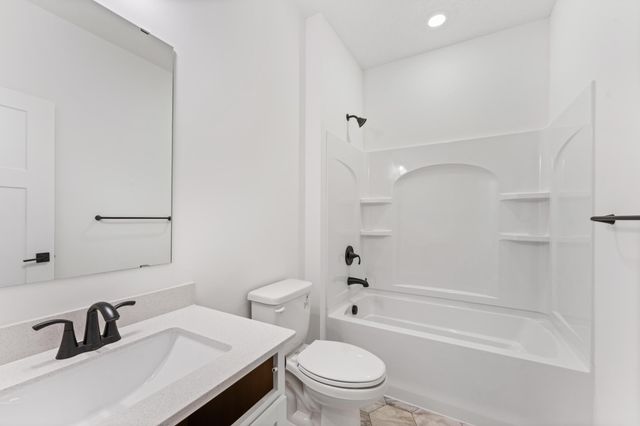 7594 Swan Street, Lino Lakes, MN 55038