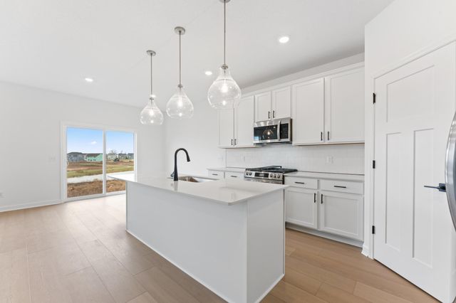 7594 Swan Street, Lino Lakes, MN 55038