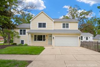 1315 Lakeside Drive, Wheaton, IL 60187