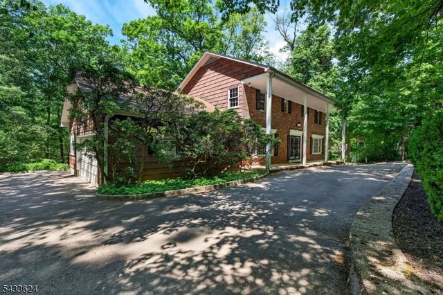 53 Joan Drive, Watchung Boro, NJ 07069