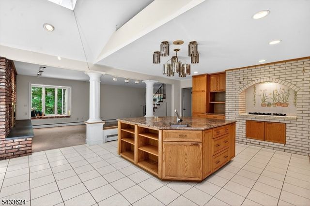 53 Joan Drive, Watchung Boro, NJ 07069