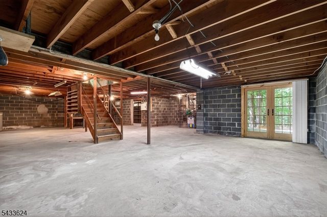 53 Joan Drive, Watchung Boro, NJ 07069