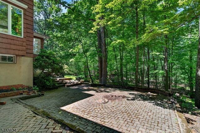 53 Joan Drive, Watchung Boro, NJ 07069