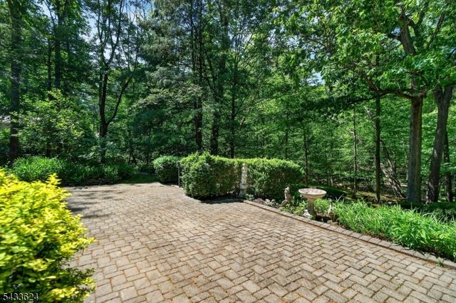 53 Joan Drive, Watchung Boro, NJ 07069