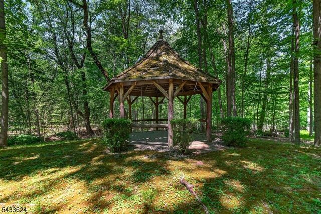 53 Joan Drive, Watchung Boro, NJ 07069