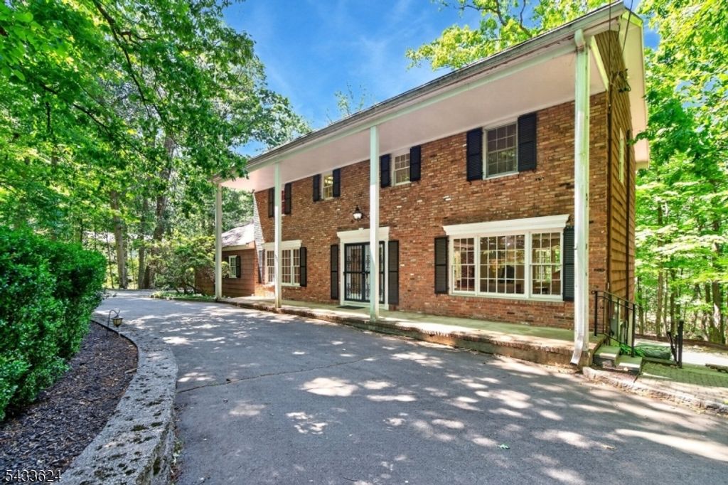 53 Joan Drive, Watchung Boro, NJ 07069