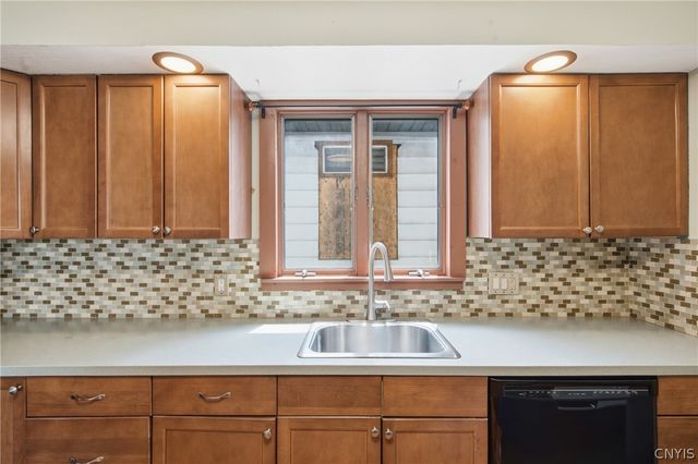 1116 Wadsworth Street, Syracuse, NY 13208