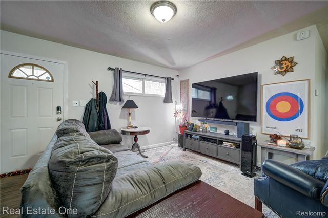 1592 Mollie Street, Ypsilanti Charter Township, MI 48198