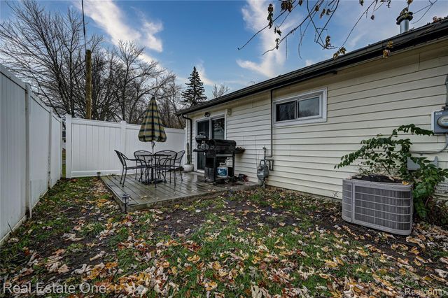 1592 Mollie Street, Ypsilanti Charter Township, MI 48198