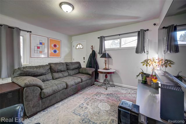 1592 Mollie Street, Ypsilanti Charter Township, MI 48198