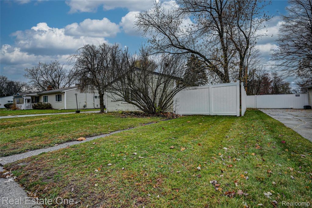 1592 Mollie Street, Ypsilanti Charter Township, MI 48198