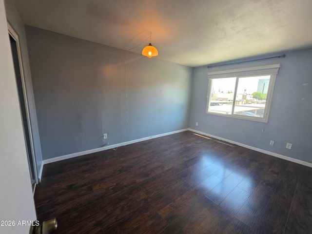948 S ALMA SCHOOL Road 155, Mesa, AZ 85210