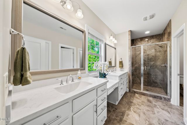 926 Regency Cottage Place, Cary, NC 27518