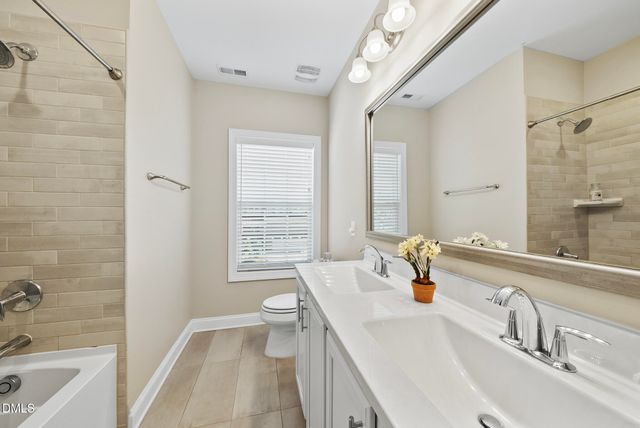926 Regency Cottage Place, Cary, NC 27518