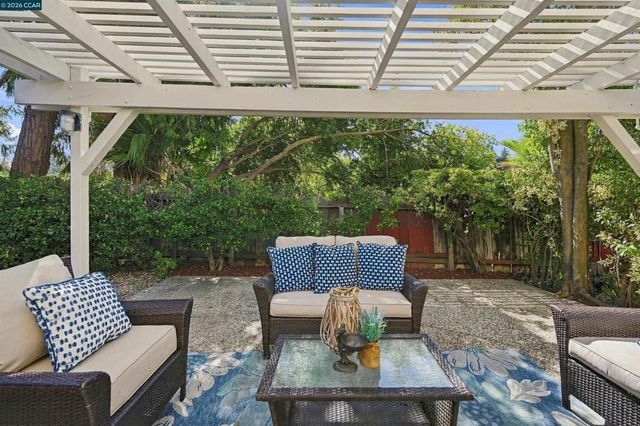 5378 Meadow Wood Place, Concord, CA 94521