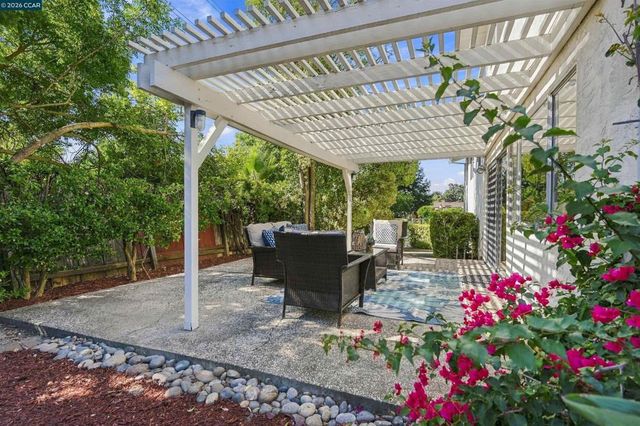 5378 Meadow Wood Place, Concord, CA 94521