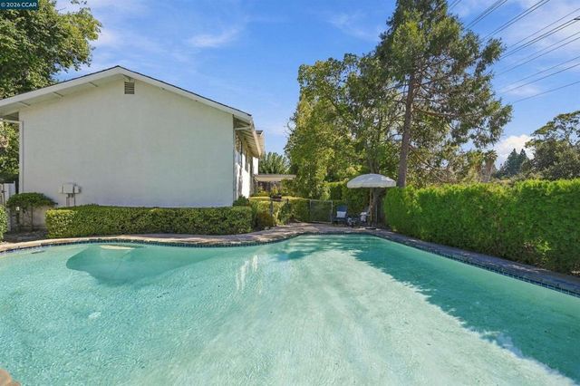 5378 Meadow Wood Place, Concord, CA 94521