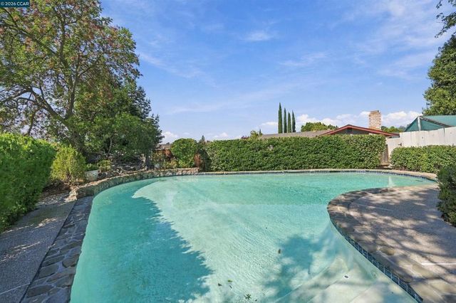 5378 Meadow Wood Place, Concord, CA 94521