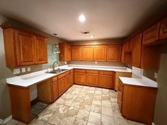 426 Gun Club Rd, Denison, TX 75021