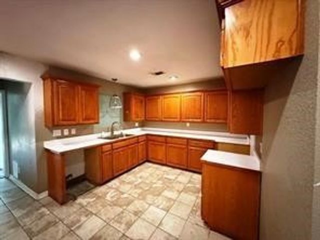 426 Gun Club Rd, Denison, TX 75021