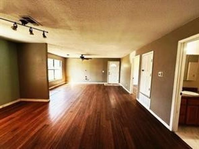 426 Gun Club Rd, Denison, TX 75021