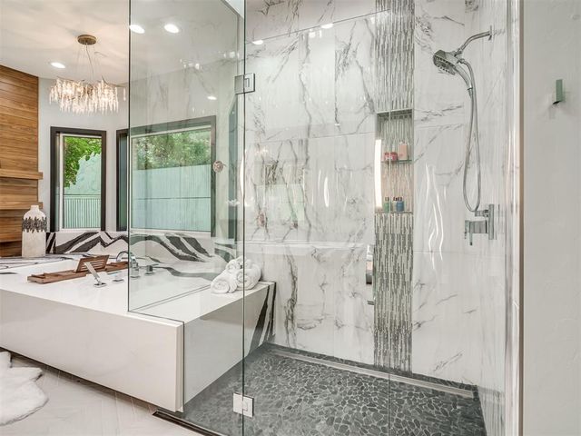 4004 Oakdale Farm Circle, Edmond, OK 73013
