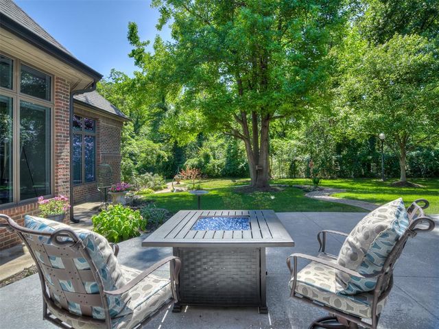 4004 Oakdale Farm Circle, Edmond, OK 73013