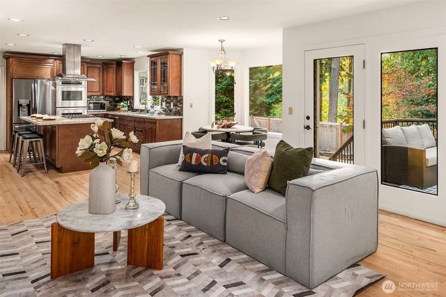 16707 NE 124th Street, Redmond, WA 98052