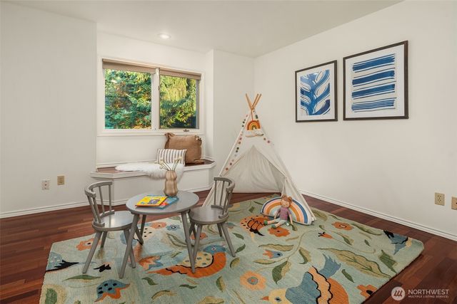 16707 NE 124th Street, Redmond, WA 98052