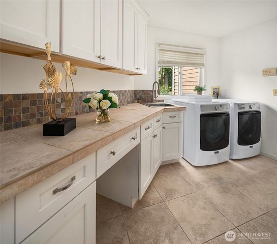 16707 NE 124th Street, Redmond, WA 98052