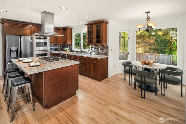 16707 NE 124th Street, Redmond, WA 98052