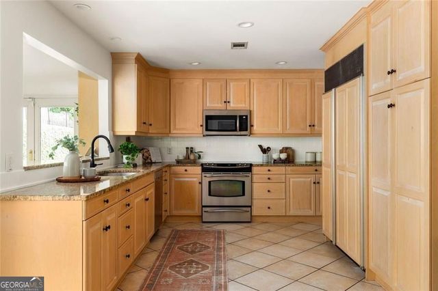 2344 Sagamore Hills Drive, Decatur, GA 30033