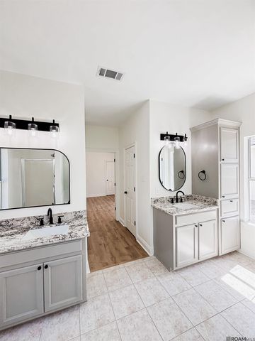 17375 Les Chenier St, Prairieville, LA 70769