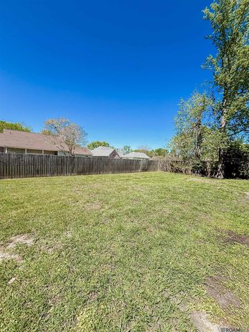 17375 Les Chenier St, Prairieville, LA 70769