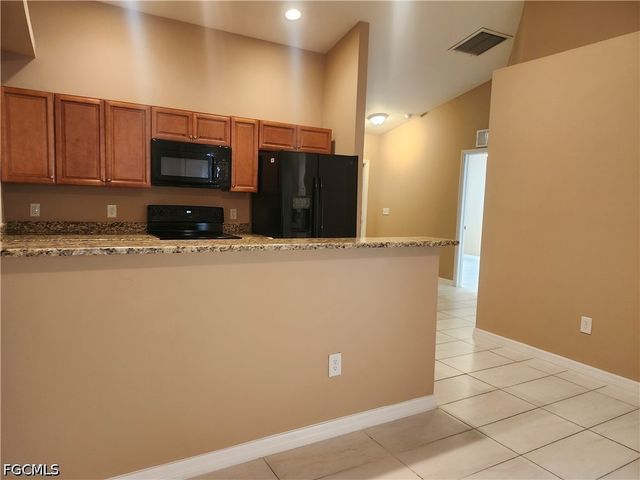 608 Nicholas PKWY W, Cape Coral, FL 33991
