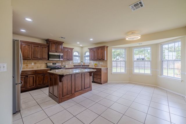 1614 W Austin Place, Broken Arrow, OK 74011