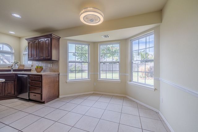 1614 W Austin Place, Broken Arrow, OK 74011